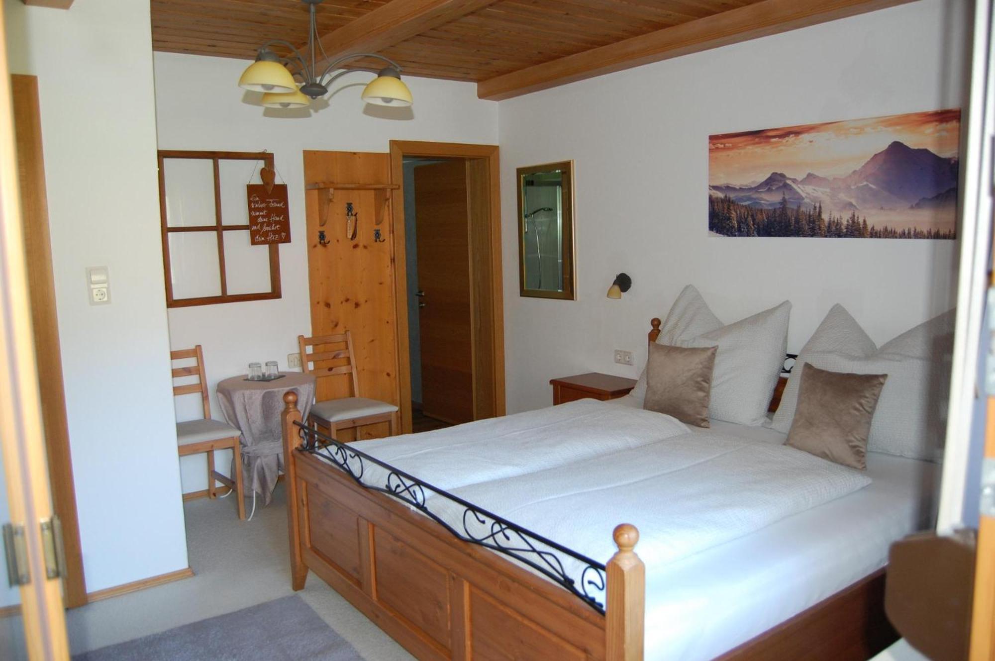 Haus Hager Bed and Breakfast Schlitters Exteriör bild