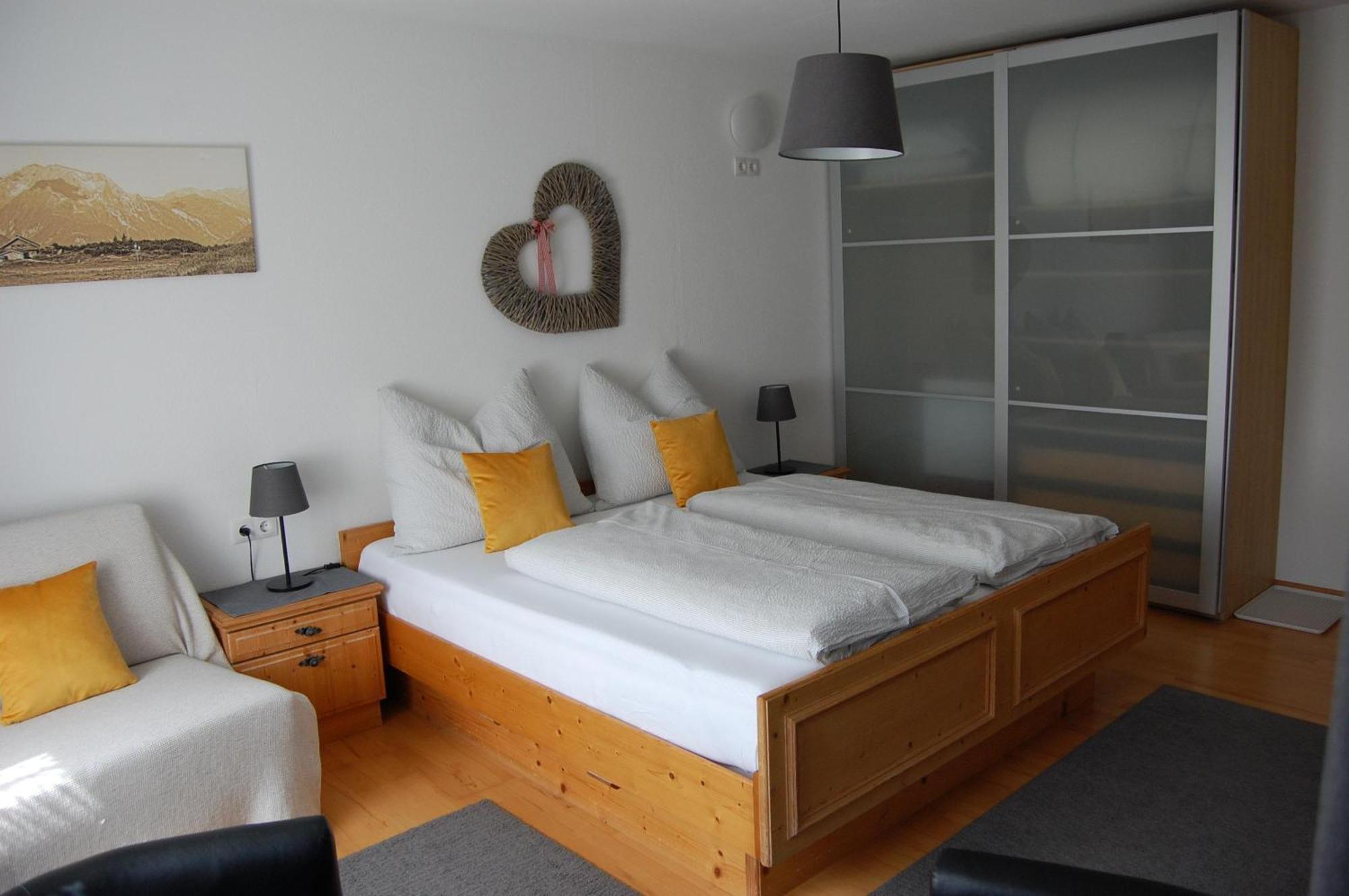 Haus Hager Bed and Breakfast Schlitters Exteriör bild